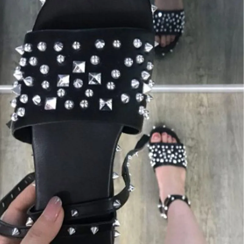 Casual Rivets Round Outdoor Sandals