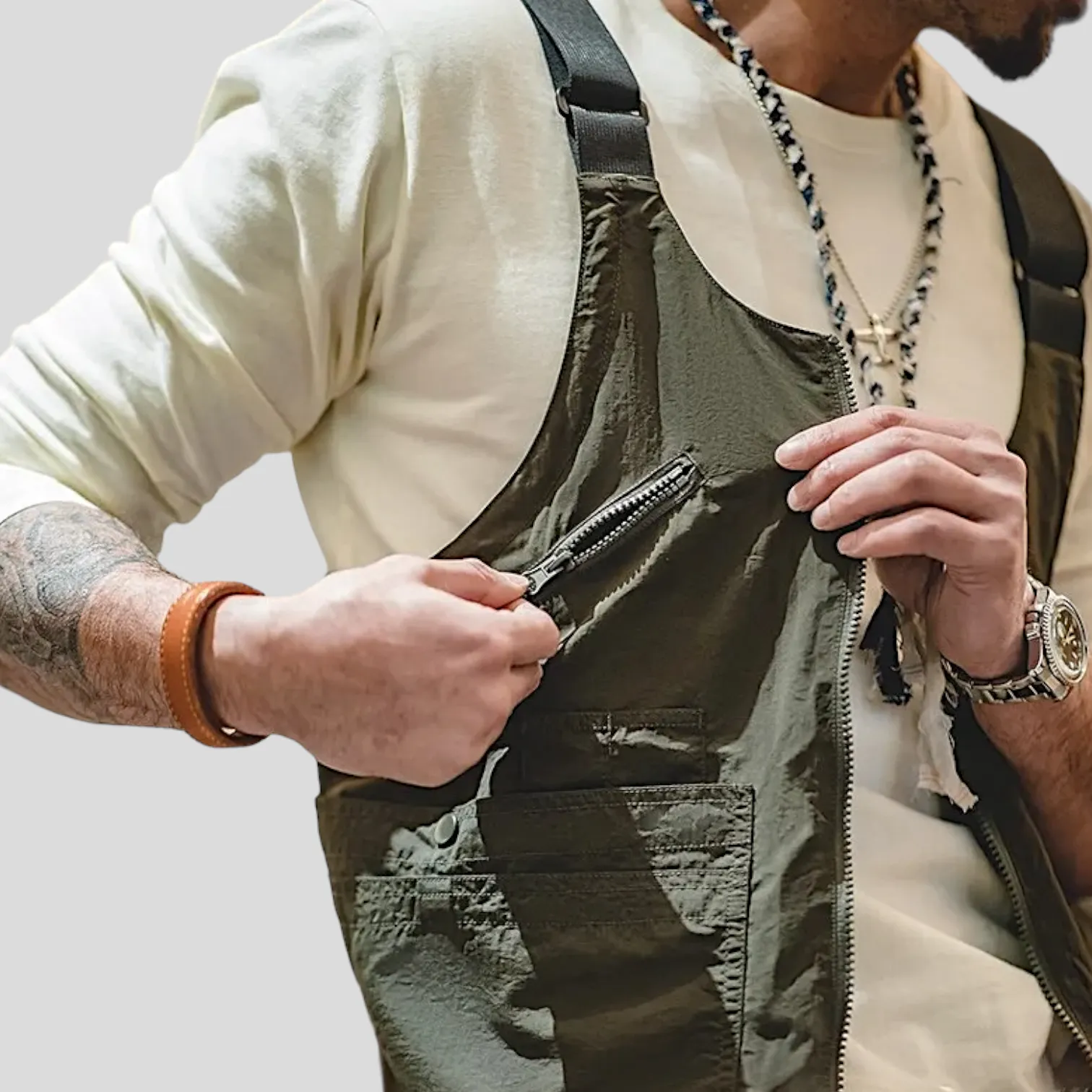 Convertible tote bag tactical vest