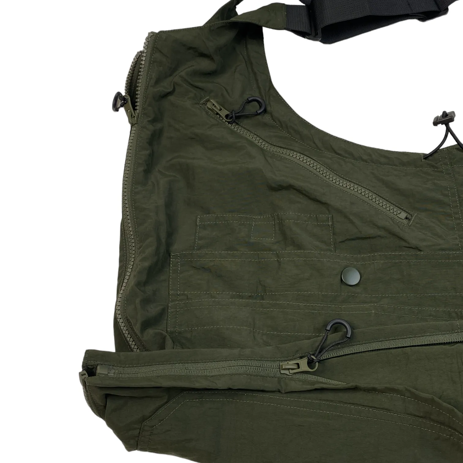 Convertible tote bag tactical vest