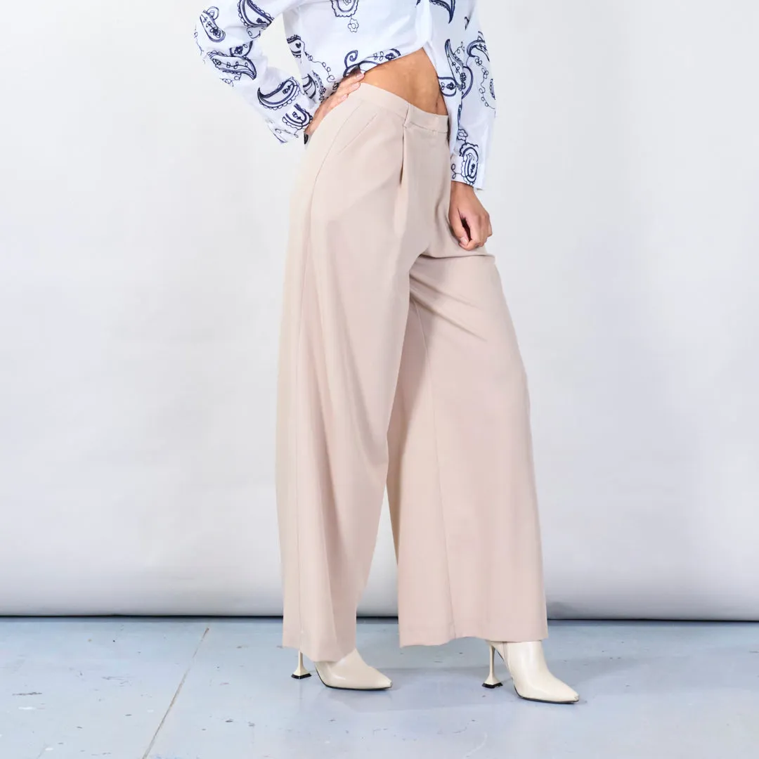 Pleated tailored trousers wholesale