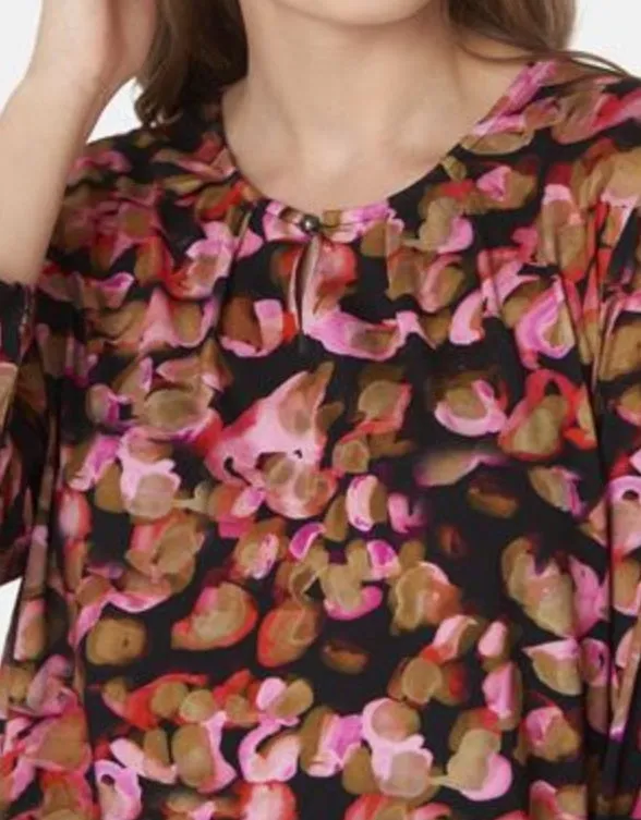 Signature abstract floral print tops